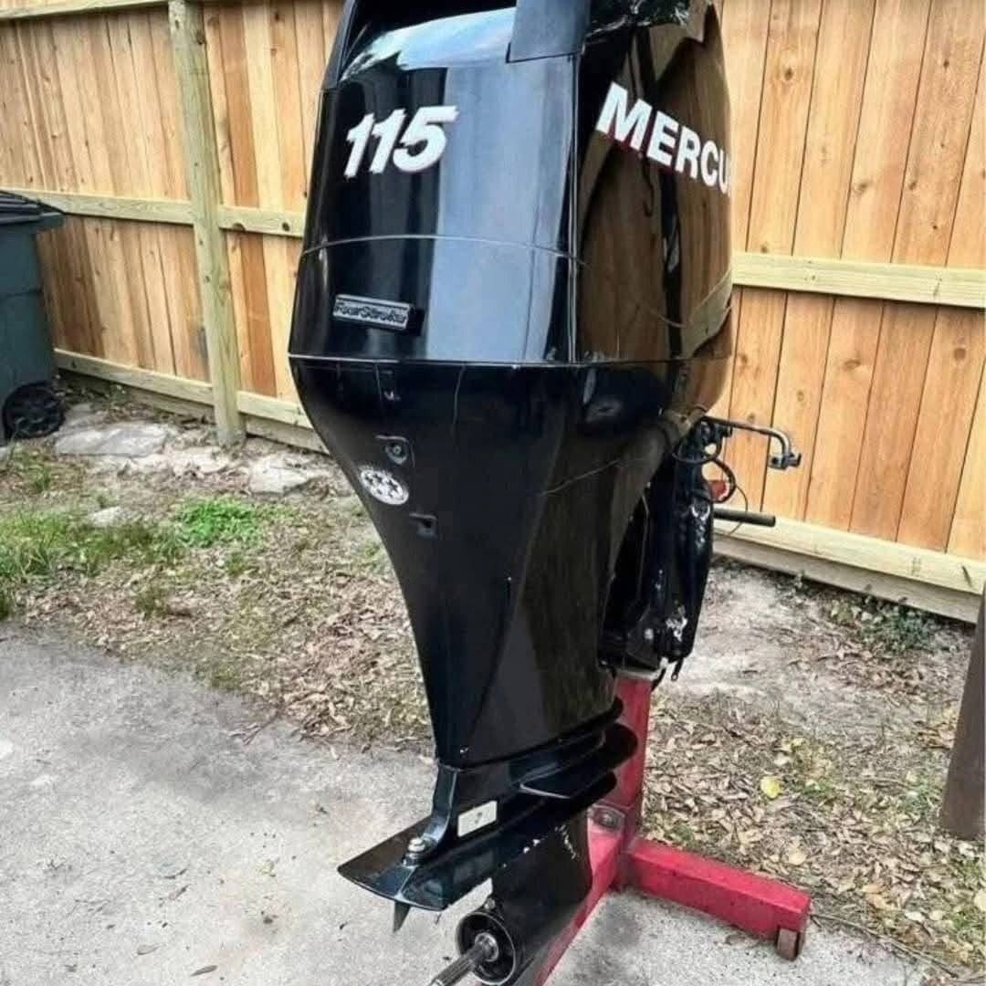 2007 Mercury 115HP EFI Outboard Motor for Sale (3) 2007 Mercury 115HP EFI Outboard Motor for Sale