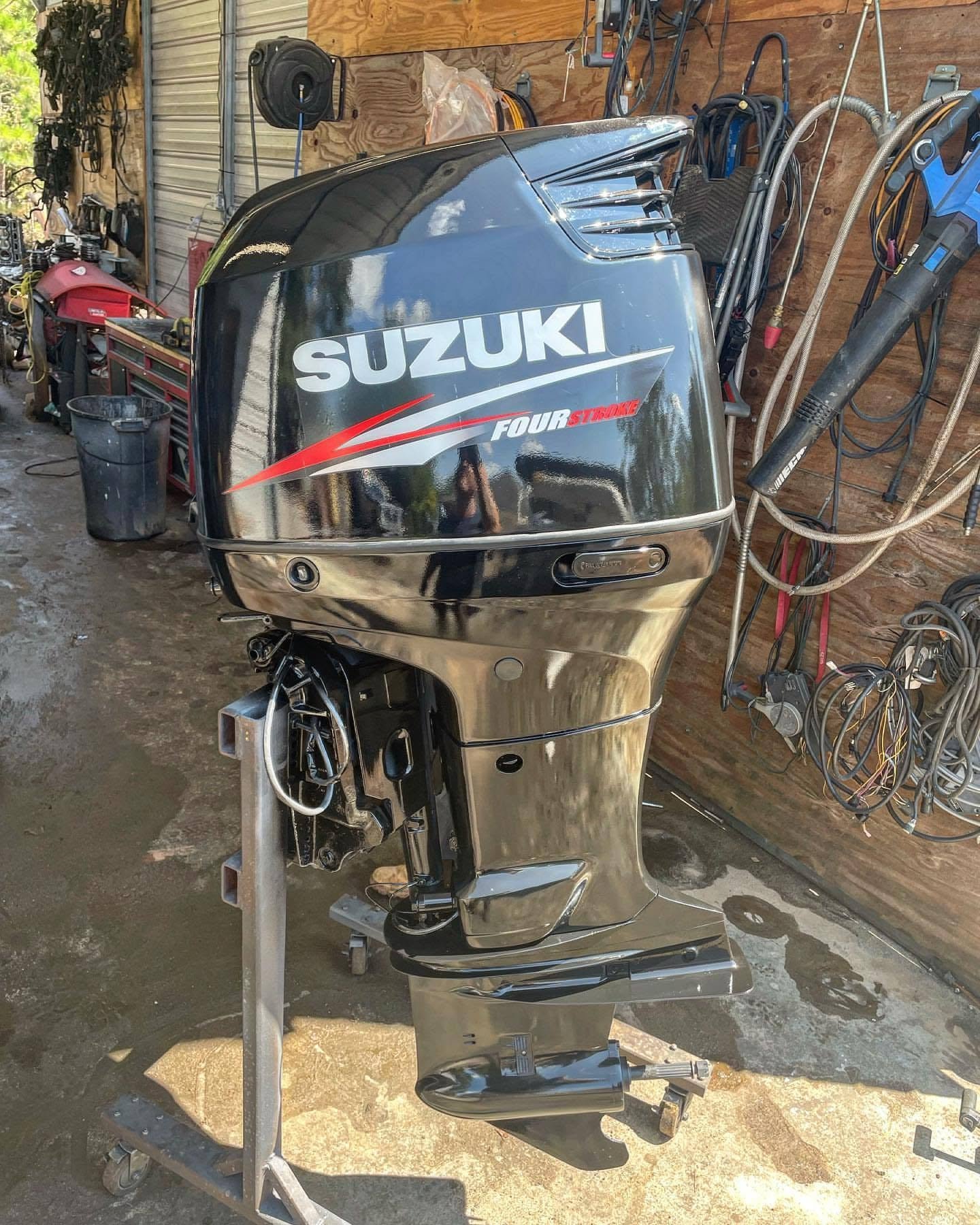 2007 Suzuki DF175 175HP Outboard Motor for Sale (1) 2007 Suzuki DF175 175HP Outboard Motor for Sale