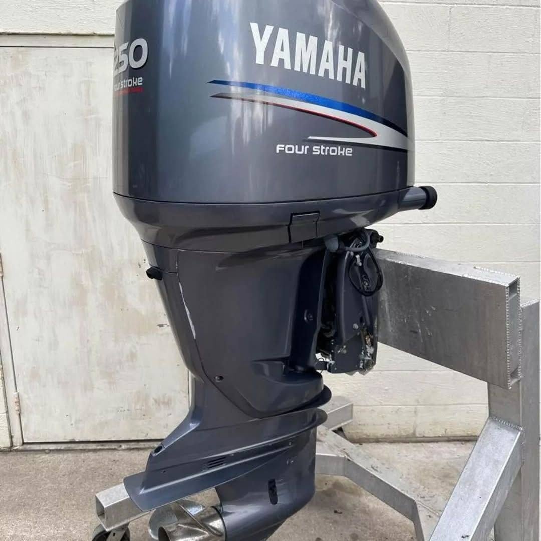 2017 Yamaha 250HP 4-Stroke Outboard Motor for Sale (7) 2017 Yamaha 250HP 4-Stroke Outboard Motor for Sale