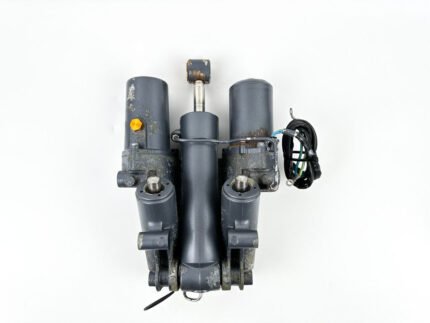 2005 Yamaha 225 HP Outboard Trim Unit