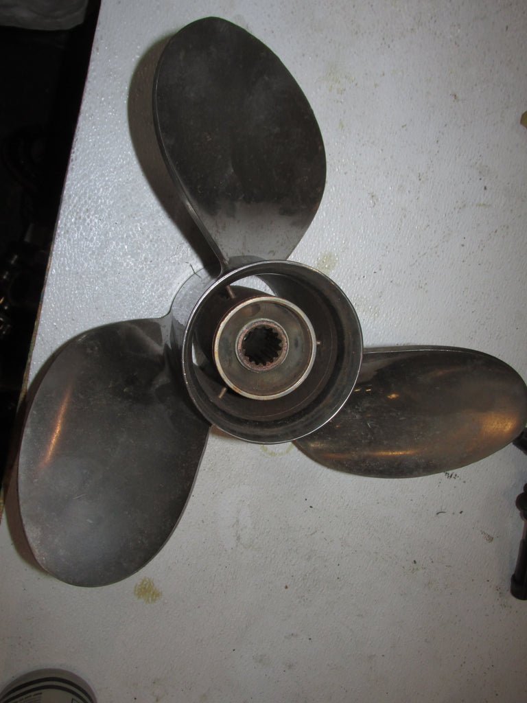 Suzuki DF115 115hp Stainless Steel Propeller Suzuki DF115 115hp Stainless Steel Propeller