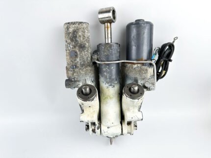 Yamaha 200-300 HP Outboard Trim Tilt Unit