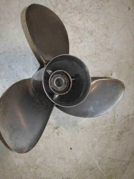 Yamaha 200hp 3.3L Outboard Propeller